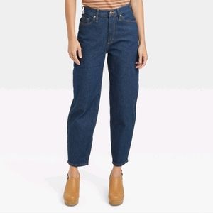 Universal Thread Balloon Barrel Jeans size 10